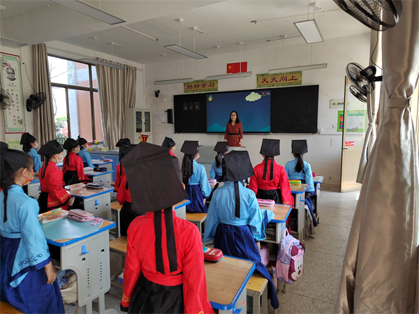 成都高新区石羊第九幼儿园：成长不掉线，相约云课堂