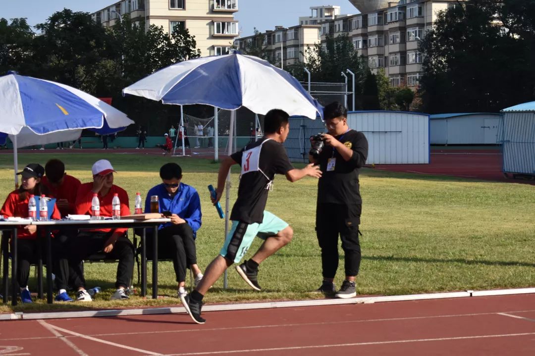 驰骋青春赛场 彰显拼搏本色