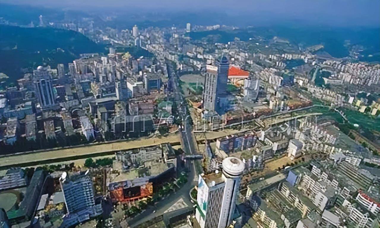 桂溪街道和平社区小小护廉员：寻根蓉城访方志，传承家训阅谱牒