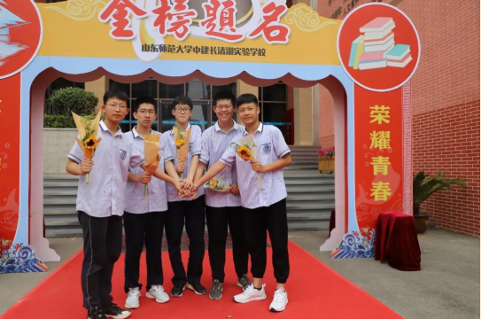 酷热之下 善举如清风送爽