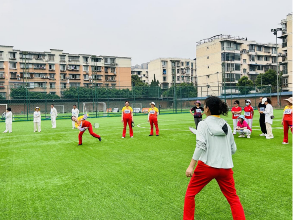 桂溪街道和平社区开展文体协会进院落文化巡演活动