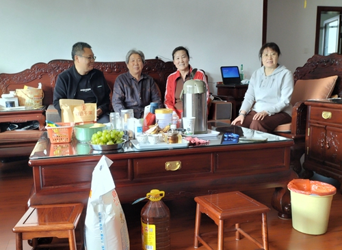 莫道桑榆晚 为霞尚满天 都江堰市中兴学校开展重阳节庆祝活动