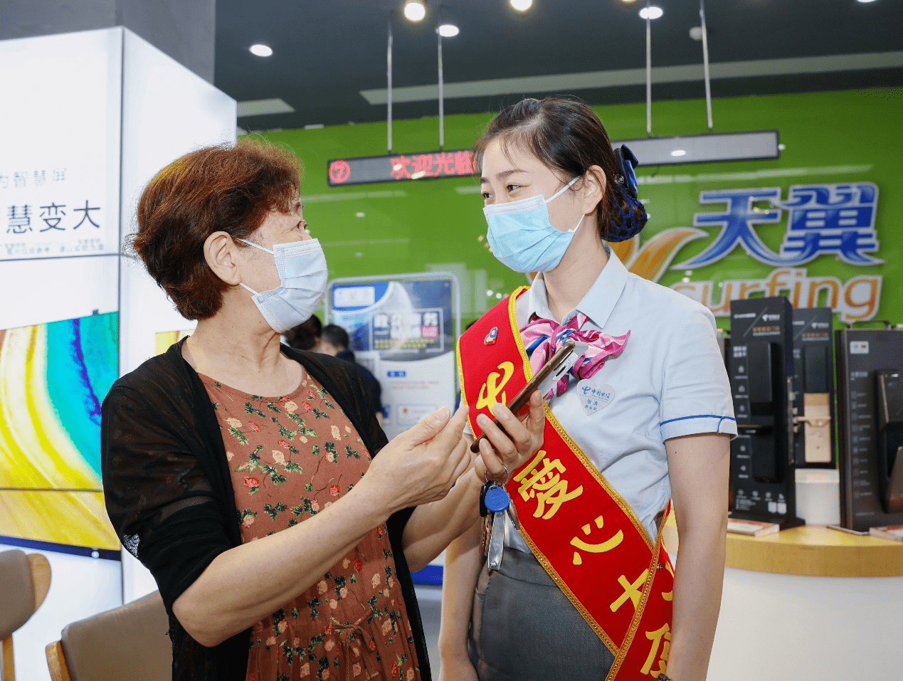 龙泉六中:移动小餐车,暖心大服务